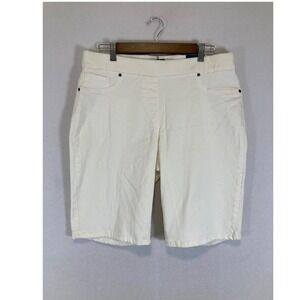 Coastal Summer Basic Editions Women L White Stretch Denim Pull On Bermuda Shorts